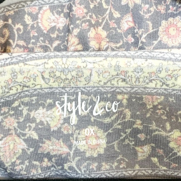 Style and Co pattern short sleeve dolman t shirt - Picture 4 of 5